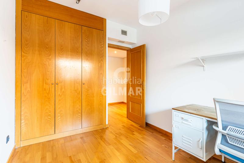 Foto b6b163a5-cc27-4b39-a90b-223b7236a169. Flat with heating parking pool in Sector B Boadilla del Monte
