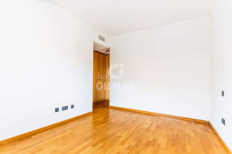 Foto bf454dba-85b3-4eae-ab2c-2ec29ef9c293. Flat with heating parking pool in Sector B Boadilla del Monte