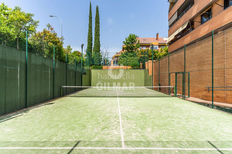 Foto c5c3095d-a827-4388-a8d6-478ef9aa4c09. Flat with heating parking pool in Sector B Boadilla del Monte