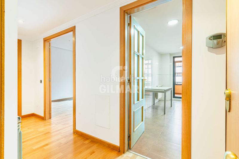 Foto c5e21085-49b1-46ba-96d5-a93f7117b3da. Flat with heating parking pool in Sector B Boadilla del Monte