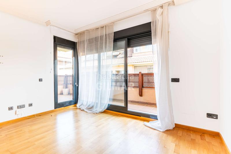 Foto e04ed7f6-b05c-4ebb-92c5-b92cc77c1058. Flat with heating parking pool in Sector B Boadilla del Monte