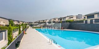 Maison jumelée à Cortijo sur. Te presentamos un chalet pareado único en boadilla del monte, di