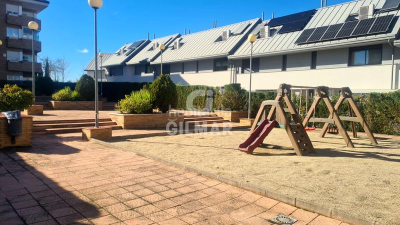 Foto 1a738ba0-1366-4bd6-958d-d0134d313945. Flat with heating parking pool in Viñas Viejas Boadilla del Monte