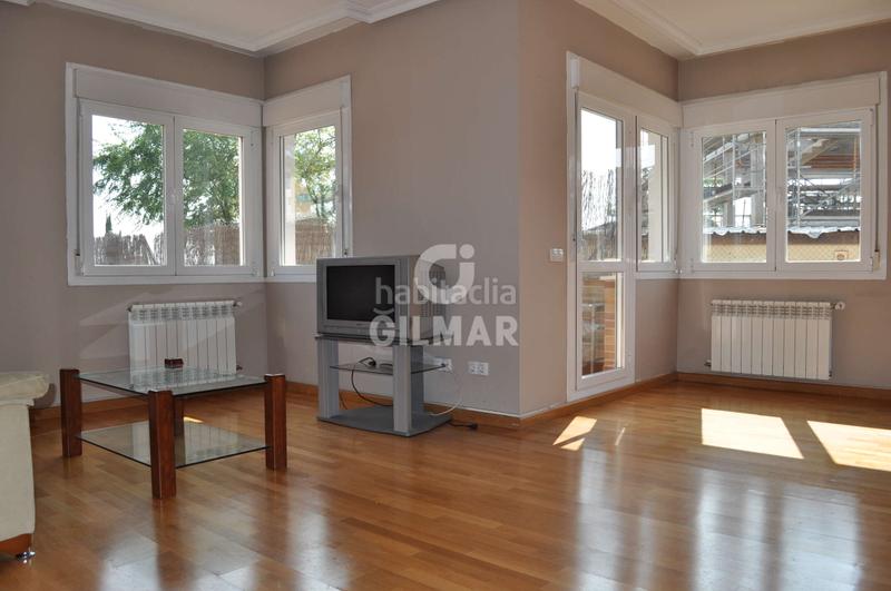 Foto 7f7f4b57-c054-40b7-96aa-085bba83bee3. Flat with heating parking pool in Viñas Viejas Boadilla del Monte