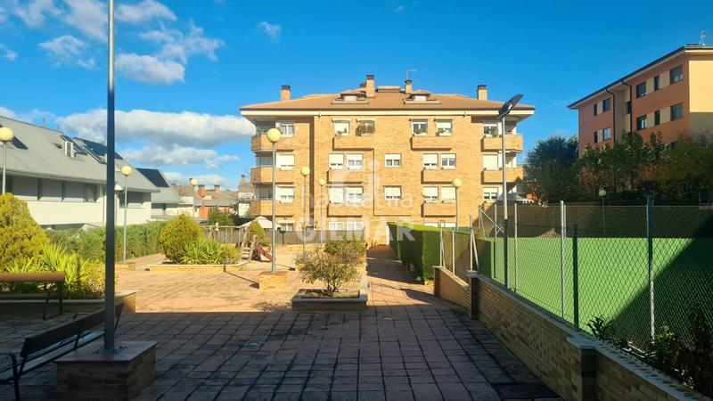 Foto 9db3fb35-ca1c-40f2-bf06-540d095fa121. Flat with heating parking pool in Viñas Viejas Boadilla del Monte