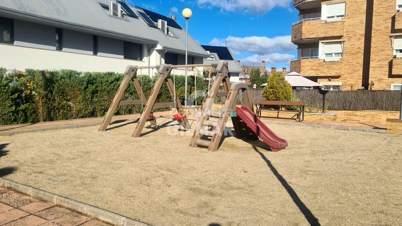 Foto e1b2f78f-ca07-4224-ae24-eb4460c9ea71. Flat with heating parking pool in Viñas Viejas Boadilla del Monte