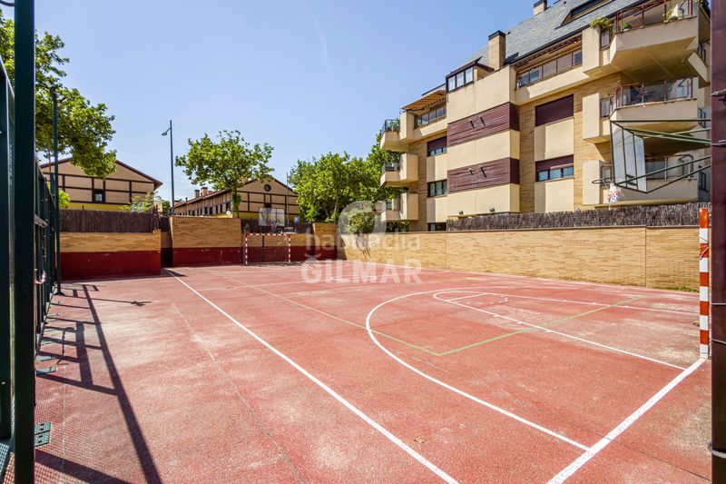 Foto 9b921b76-3903-40d5-962e-5725d0790c1a. Pis amb calefacció aparcament piscina a Viñas Viejas Boadilla del Monte