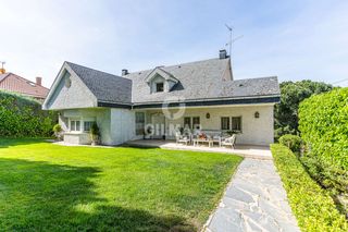 Xalet a Bonanza. En la prestigiosa urbanización de bonanza, ubicada en el municip