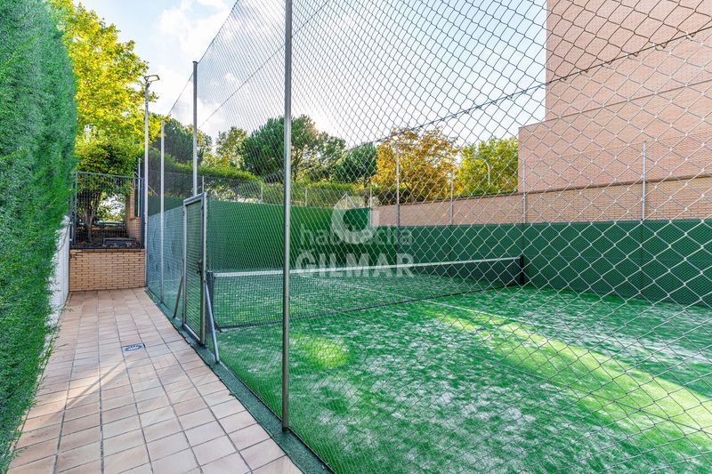Foto 8b2bd845-5e0f-4b90-aaca-b9436909a006. Planta baixa amb calefacció aparcament piscina a Boadilla del Monte