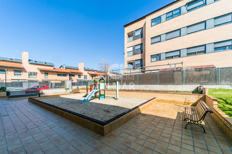 Foto f4574a60-f8f4-4868-9a46-eeac2e827898. Planta baixa amb calefacció aparcament piscina a Boadilla del Monte