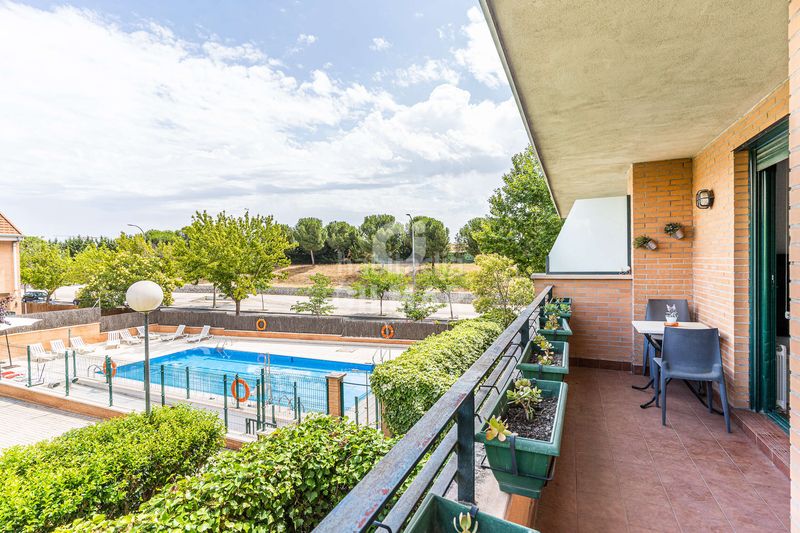 Foto a940867a-d2e7-4809-8389-72c1af947af1. Pis amb calefacció aparcament piscina a Sector B Boadilla del Monte