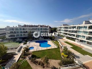 Penthouse in Valdepastores-Las Encinas. En el corazón la prestigiosa urbanización los fresnos, en boadil