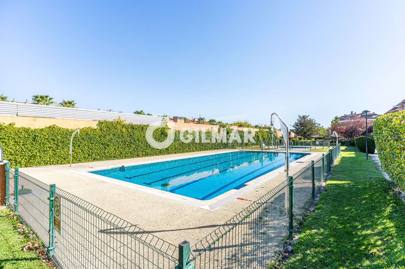 Foto 2e12d6eb-82d4-4f3e-91ce-1d8abfd8fdb1. Planta baixa amb calefacció aparcament piscina a Boadilla del Monte