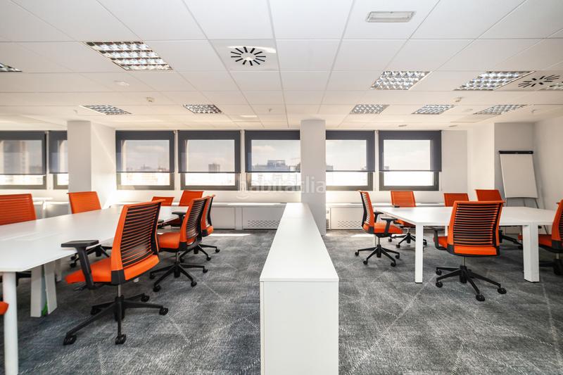 Foto 888674ca-f098-41ef-be54-1d902882f162. Rent office space with heating in Castilla Madrid