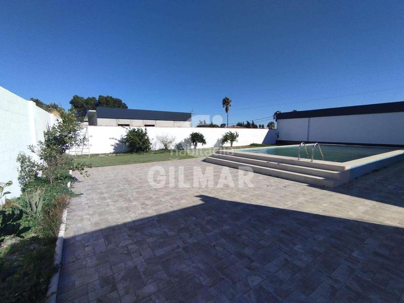 Foto af60019d-afa4-4292-b044-d1e22d917dc9. Affitto chalet con parcheggio piscina in Pelagatos - Pago del Humo Chiclana de la Frontera