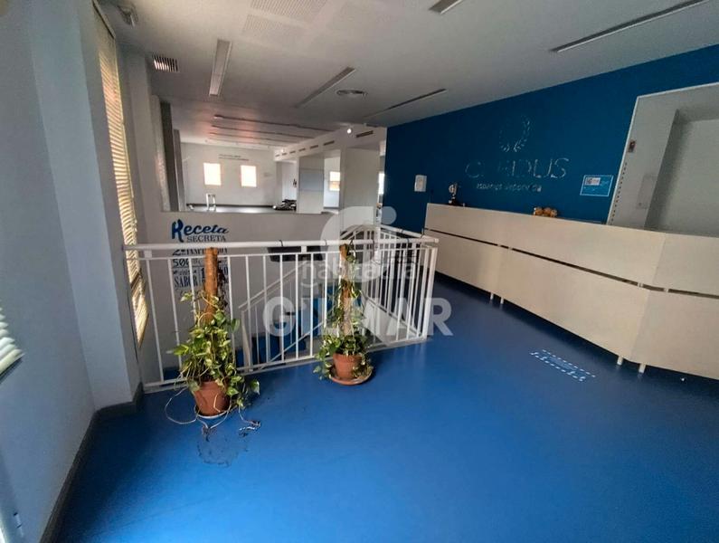 Foto 33b7bfa4-2857-487d-9a1c-48caae75c591. Rent business premise with heating in colores - entreparques Sevilla