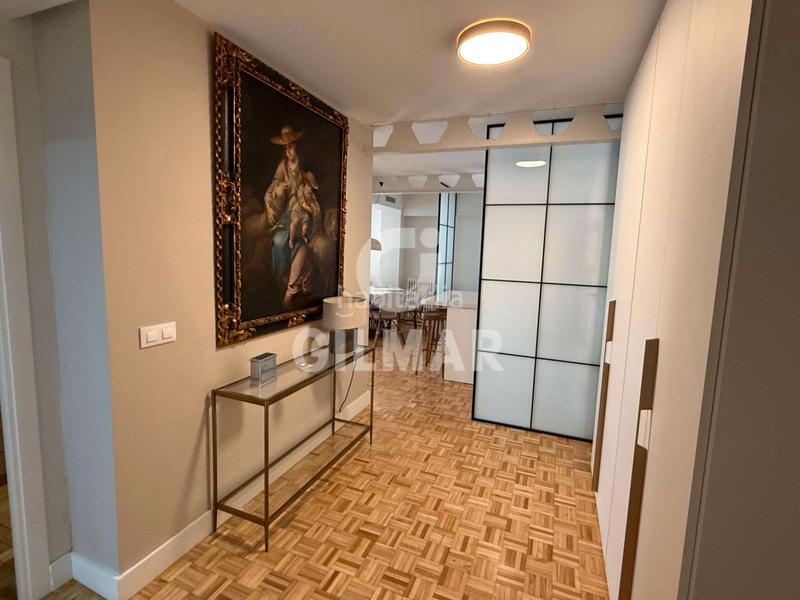 Foto 0c3651f8-282c-40ad-a4c3-2e925eaa2834. Rent flat with heating pool in La Buhaira Sevilla