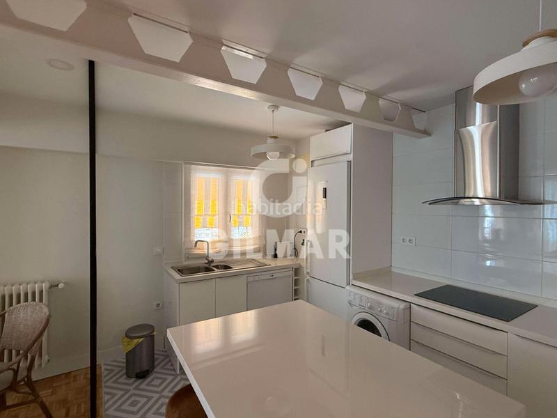 Foto 70870564-93e2-4cdf-bf41-b488a1a83a74. Rent flat with heating pool in La Buhaira Sevilla