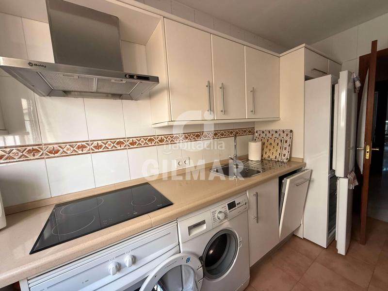Foto a6c1e906-ecf1-4bb2-9f7c-36a75310486b. Location appartement avec chauffage parking dans Ciudad Jardín Sevilla