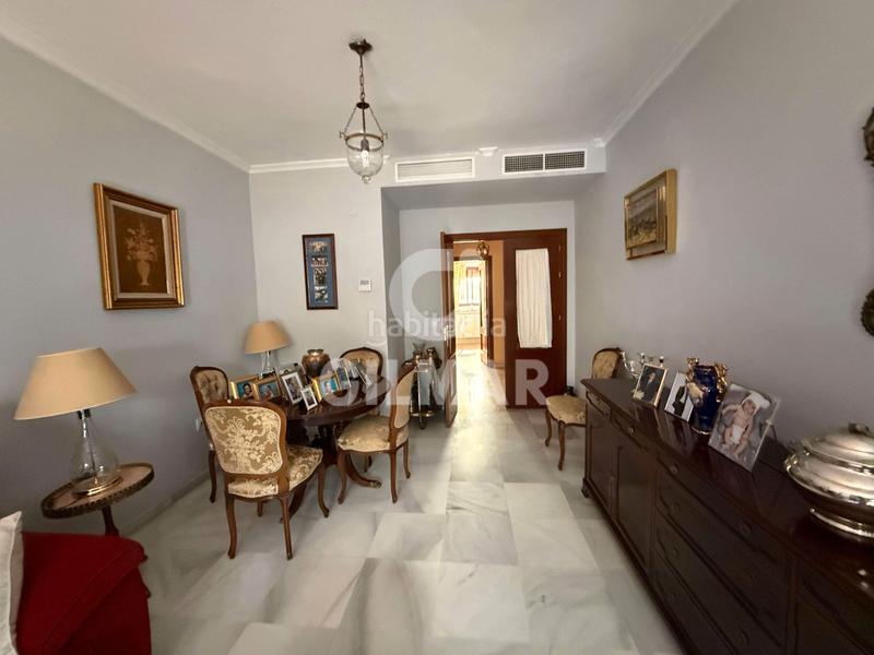 Foto c61088e2-2cd6-43b4-8567-7bbde976bf49. Location appartement avec chauffage parking dans Ciudad Jardín Sevilla