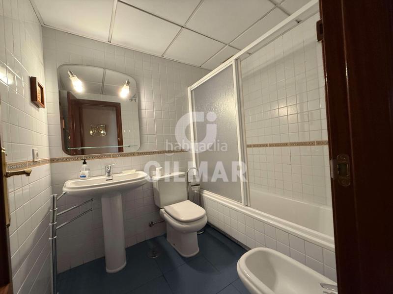 Foto e358bb60-3f05-4ff6-b8f8-7ffff038c5c4. Location appartement avec chauffage parking dans Ciudad Jardín Sevilla