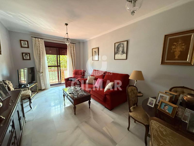 Foto 374a01f1-36f0-4b2a-b2ee-c6119f6eee7b. Rent flat with heating parking in Ciudad Jardín Sevilla