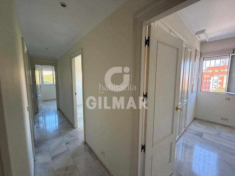 Foto 8b51fb3a-a188-4495-84e4-e296c7772fd4. Location appartement avec parking piscine dans El Porvenir Sevilla