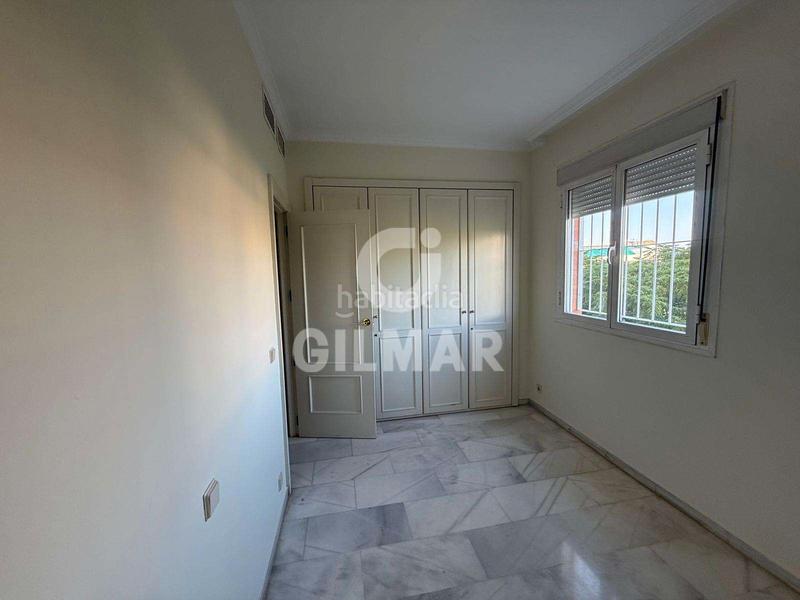 Foto a1c6b1cf-69b1-46b1-8a09-ea4938628eea. Location appartement avec parking piscine dans El Porvenir Sevilla