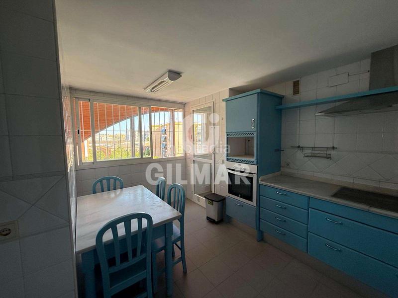 Foto 5202c081-fce4-4770-af60-f665cbf0f11f. Miete etagenwohnung mit parking pool in El Porvenir Sevilla