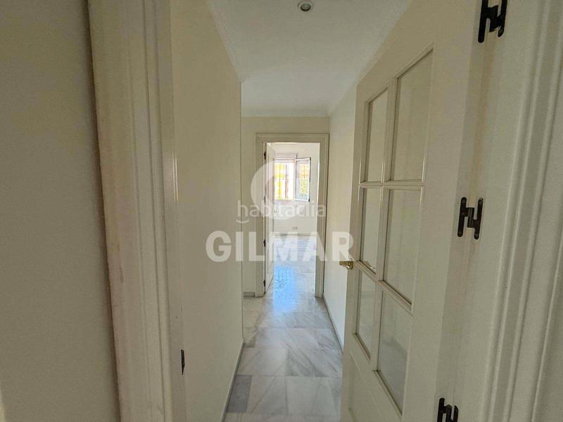 Foto 7ecf8e36-9baa-4684-8015-bed944838305. Lloguer pis amb aparcament piscina a El Porvenir Sevilla