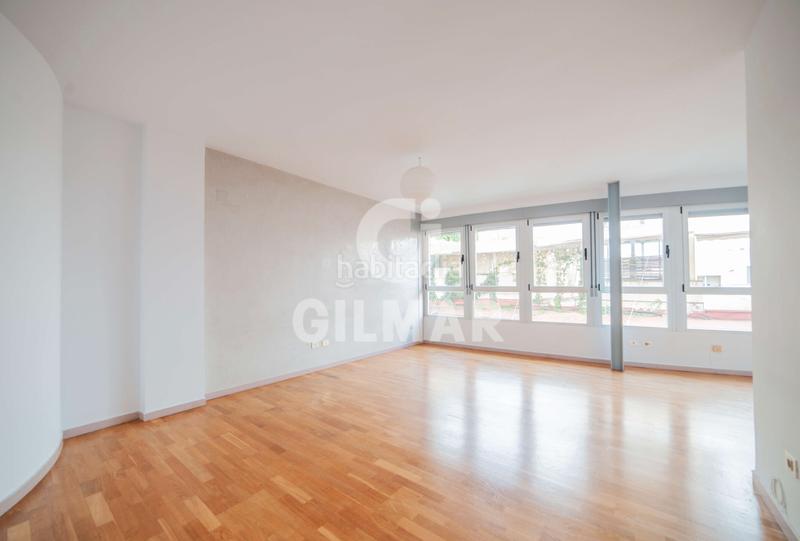 Foto b5725087-4c34-4d65-a746-985a4eb24c94. Location appartement avec parking dans San Lorenzo Sevilla