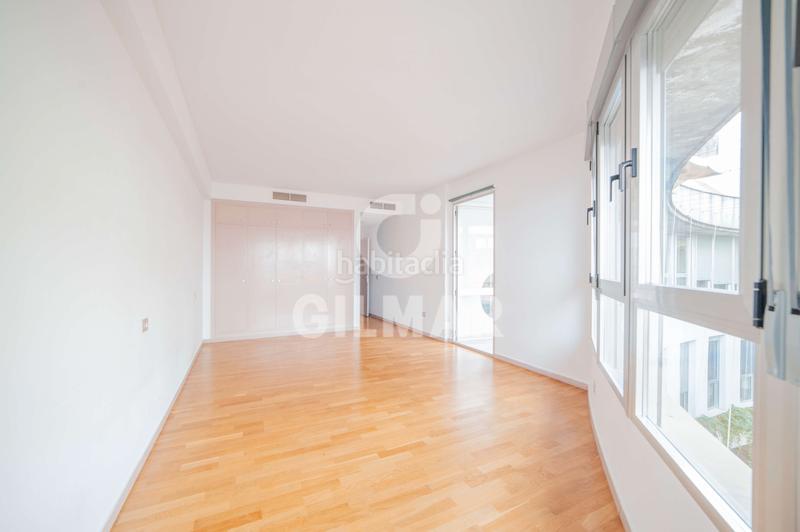 Foto a37013c3-ca87-427c-9753-cd3faa1e9442. Rent flat with parking in San Lorenzo Sevilla