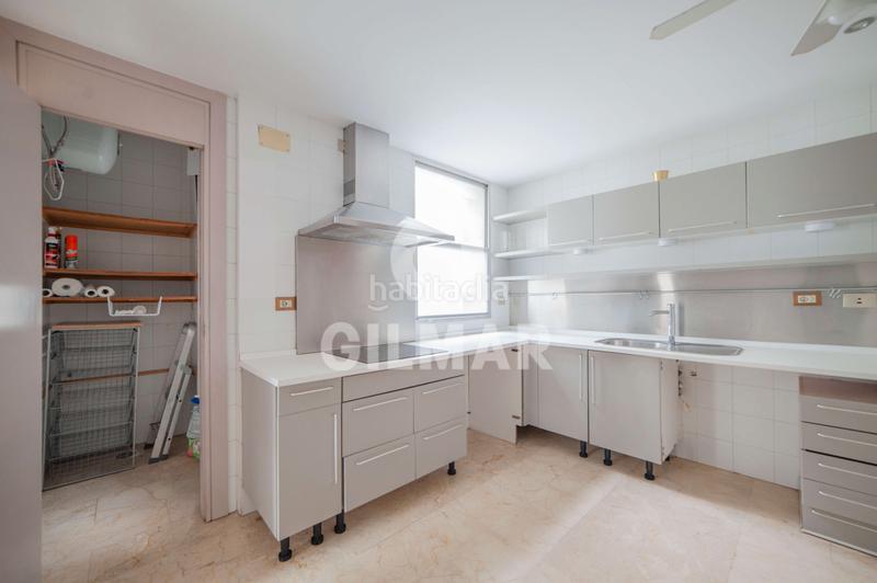 Foto f9f64450-494e-4a2a-b4e9-83b189317c86. Rent flat with parking in San Lorenzo Sevilla