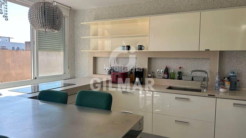 Foto 86c810f4-0684-450d-bee1-fb5e270388e7. Location attique dans astilleros - la paz - loreto - el corte inglés Cádiz
