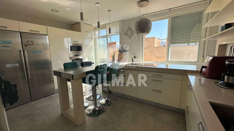 Foto 016697d2-32b8-45f5-9a63-8ee2fd63d78a. Miete dachwohnung in astilleros - la paz - loreto - el corte inglés Cádiz