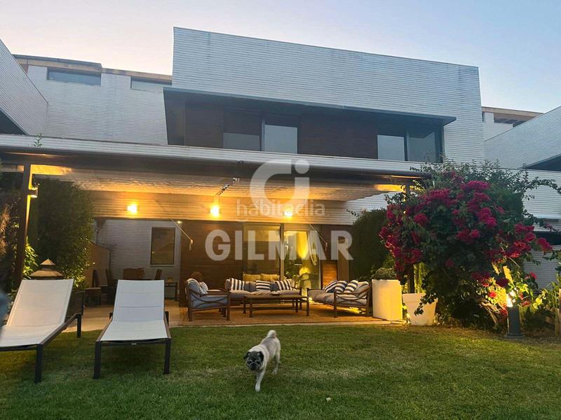 Foto 46714edf-53a9-4484-89f3-86d0553c67f3. Lloguer casa adossada amb xemeneia aparcament a Vistahermosa Puerto de Santa María (El)