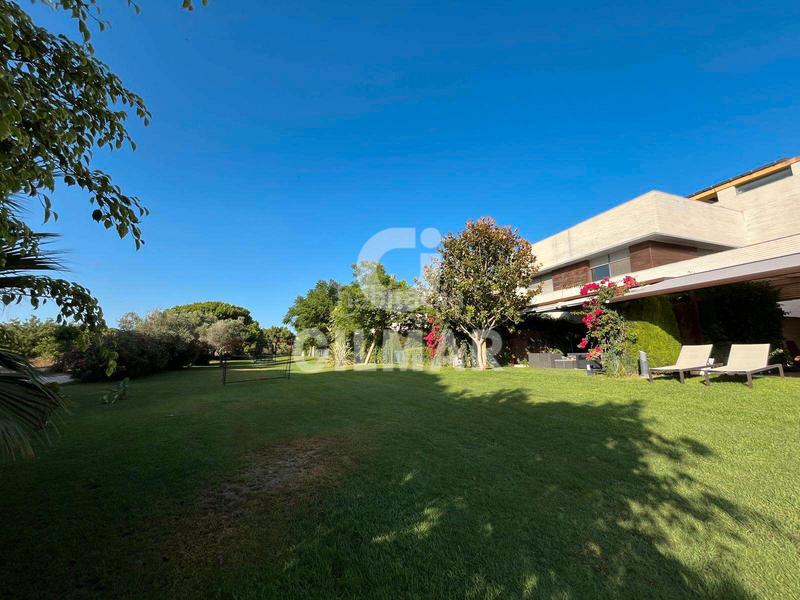 Foto ecc4a62f-5fbe-4170-8779-c791c8437570. Lloguer casa adossada amb xemeneia aparcament a Vistahermosa Puerto de Santa María (El)