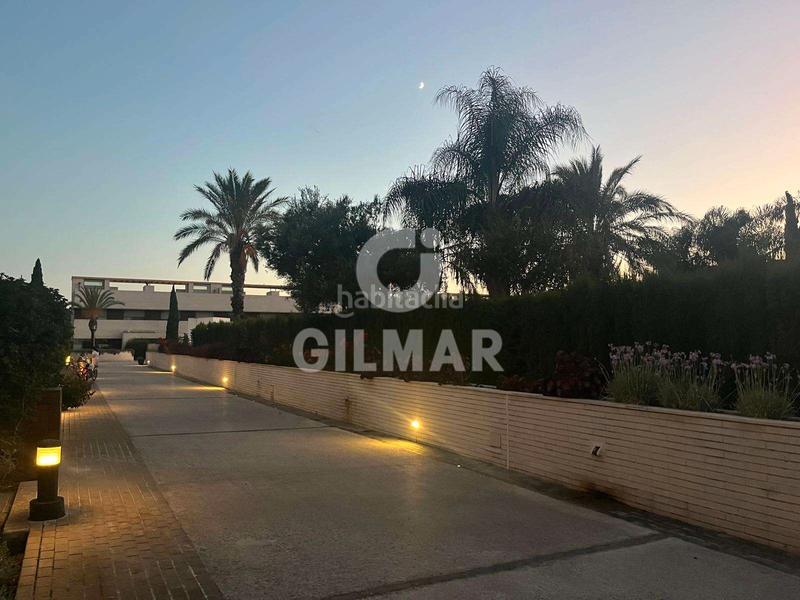 Foto 0e835cb0-49e0-4ac1-8333-c221a709004f. Rent semi detached house with fireplace parking in Puerto de Santa María (El)