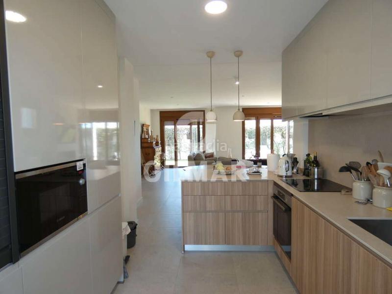 Foto 3f019b46-30ce-46d3-89ed-f81f734632d8. Alquiler casa adosada gilmar alquila temporal vivienda de alto standing en Puerto de Santa María (El)