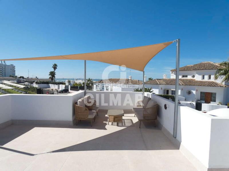 Foto 2160be18-bf86-407c-a5fc-d677acdc79fa. Lloguer casa adossada amb xemeneia calefacció aparcament a Puerto de Santa María (El)