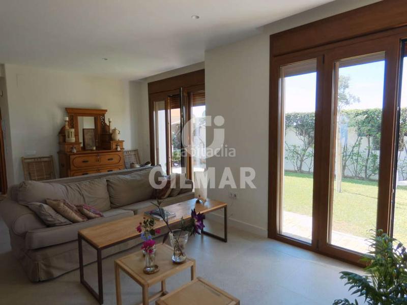 Foto b2711956-ff1f-4cc1-9f04-4f68b0737908. Lloguer casa adossada amb xemeneia calefacció aparcament a Puerto de Santa María (El)