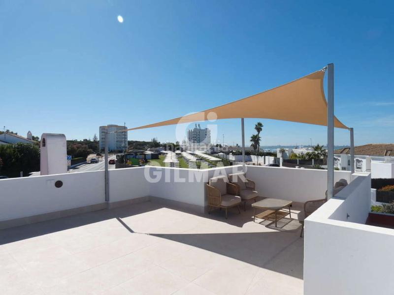 Foto f34d0ea1-45ce-44fa-9186-248bcbc0c610. Lloguer casa adossada amb xemeneia calefacció aparcament a Puerto de Santa María (El)