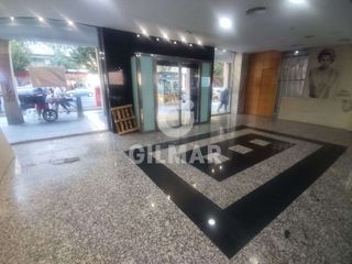 Local Comercial en Avenida Ana de Viya 2
