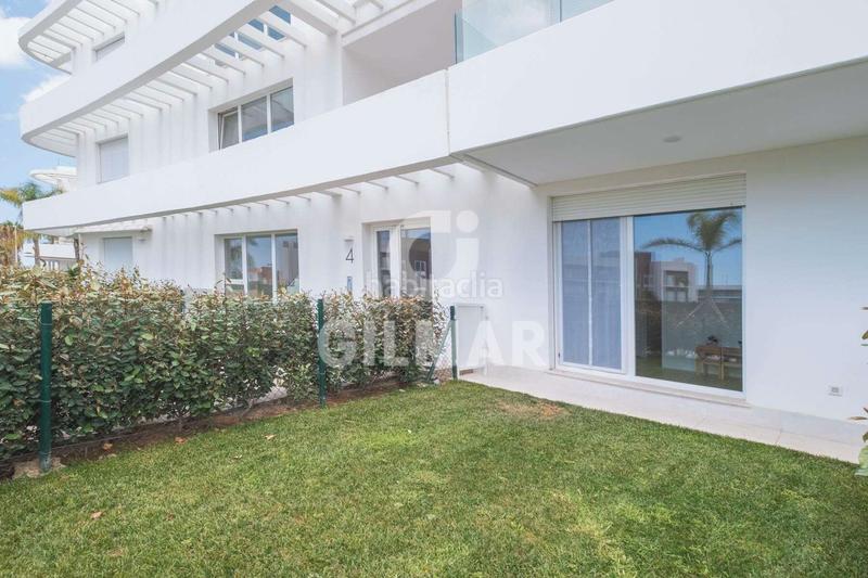 Foto 827b931f-112d-4bdf-b251-fb39e9178f86. Alquiler piso gilmar 633080393 en Las Tres Piedras - Costa Ballena Chipiona