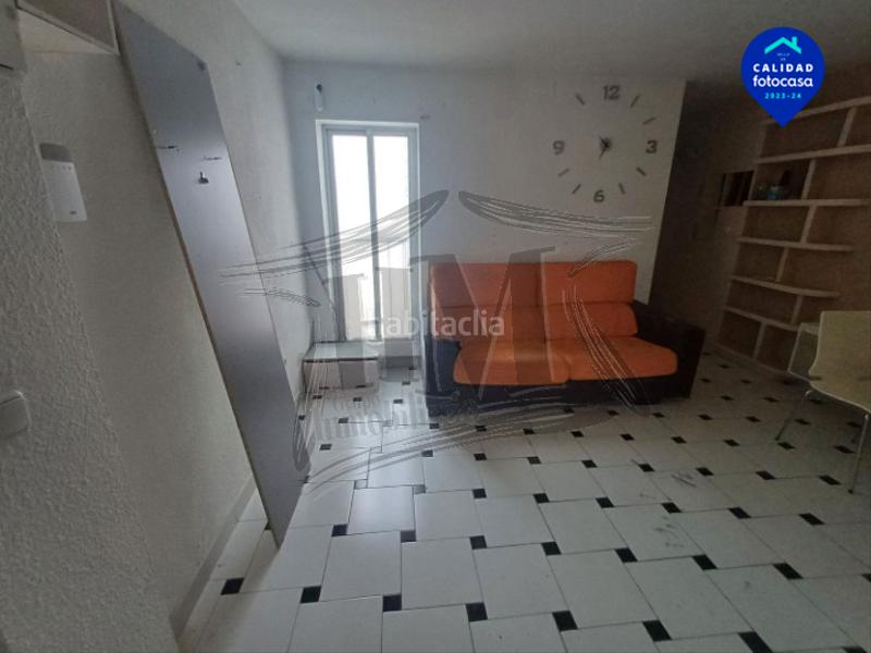 Foto 53e2f749-8750-41c8-8601-20f8d0ba48d7. Piso en calle de peña de la atalaya 129 consulta financiación! en Madrid