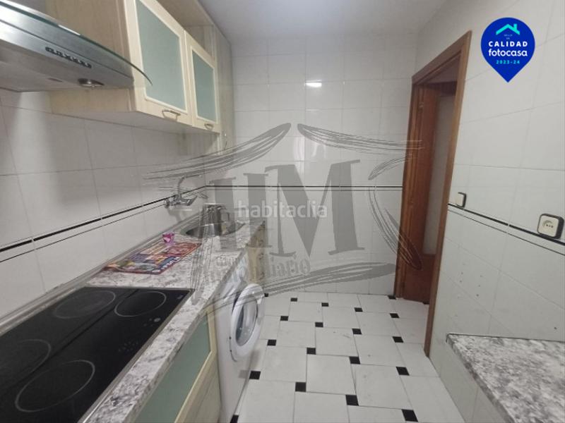 Foto 49aaf624-800d-42d4-872b-60ea73a9fd3f. Piso en calle de peña de la atalaya 129 consulta financiación! en Madrid
