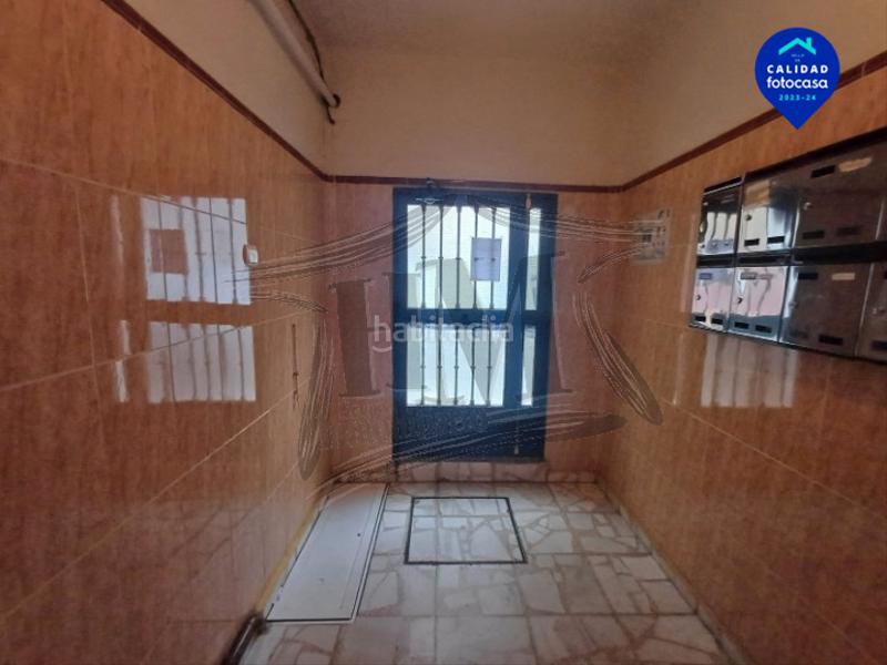 Foto ee17cd8a-35ae-48d3-9992-3897bfb320b0. Piso en calle de peña de la atalaya 129 consulta financiación! en Madrid