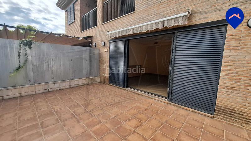 Foto a60692e7-db9a-4095-9231-9da894221d3a. Casa adossada amb calefacció aparcament piscina a Paterna