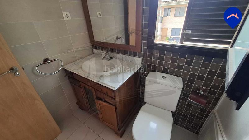 Foto ac0bd123-7872-44ad-8a0c-81d1aedb6c43. Casa adossada amb calefacció aparcament piscina a Paterna