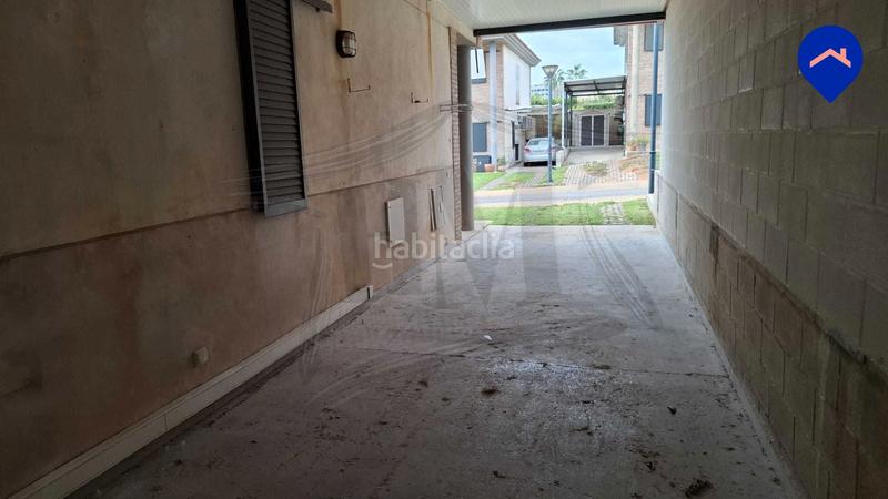 Foto ad56da89-4202-4c31-86b7-8b9ba1f861a7. Casa adossada amb calefacció aparcament piscina a Paterna